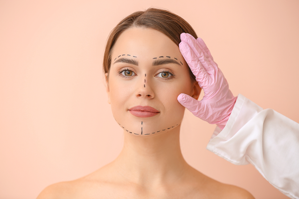 There are steps you can take to protect yourself and others if you decide to have plastic surgery during the time of COVID. Dr. Vitenas | Houston, TX