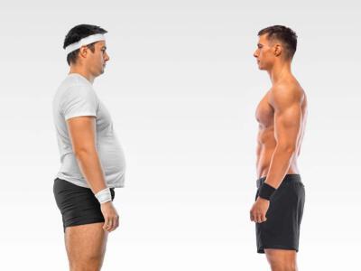 Lateral view of two men in front of each other with clear physical differences to symbolize rapid weight loss and the psychological effects of rapid weight loss.
